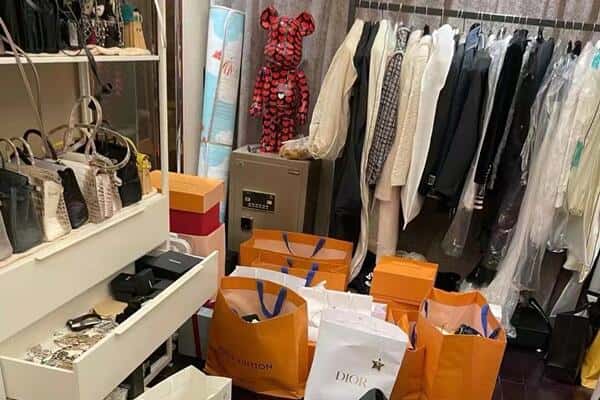 南阳回收一线品牌衣服.jpg